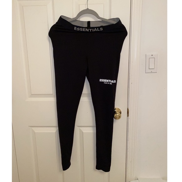 Brand new essentials leggings - Picture 2 of 5